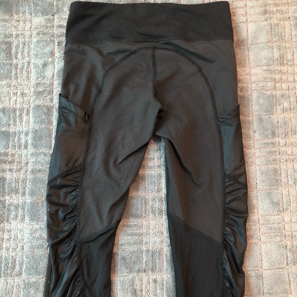 Lululemon crop leggings